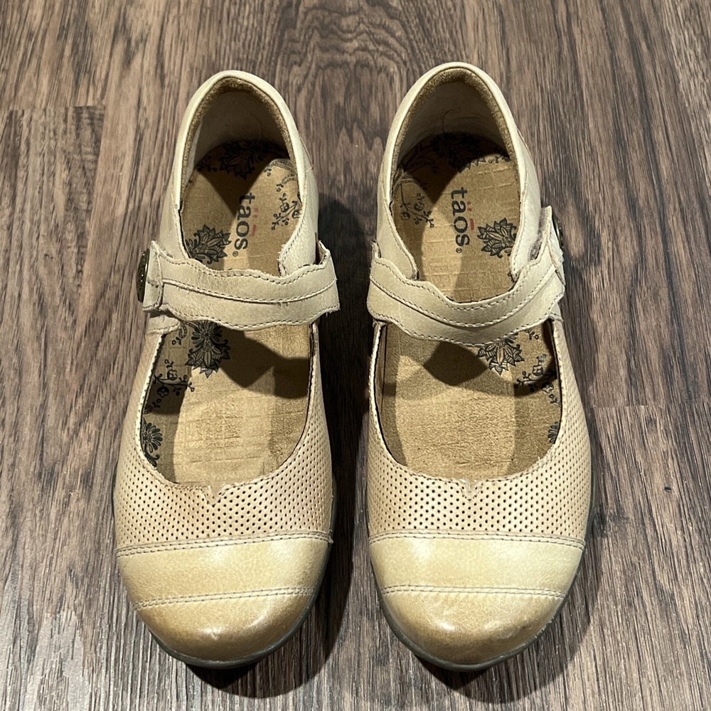 Taos Shoes Womens Bravo Casual Slip On Mary Jane Cream Leather Low Top Size 6